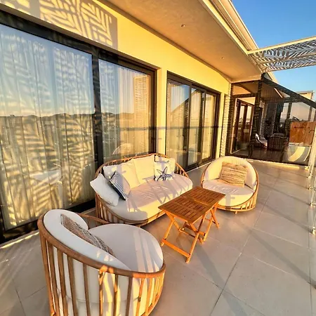 Centre Penthouse *