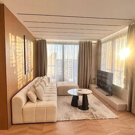Centre Penthouse *