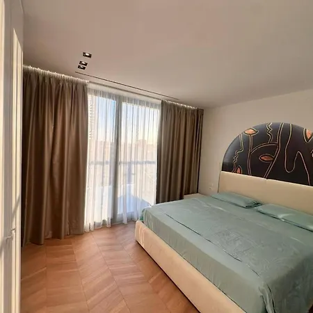 Centre Penthouse Διαμέρισμα *