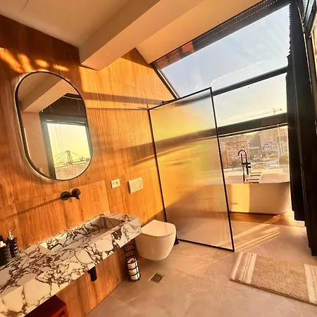Centre Penthouse Apartment Tirana