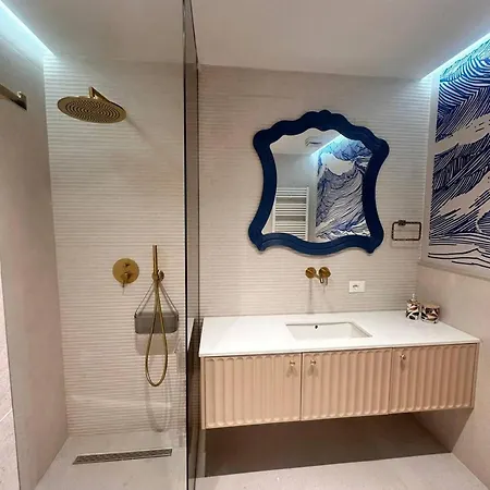 Centre Penthouse *