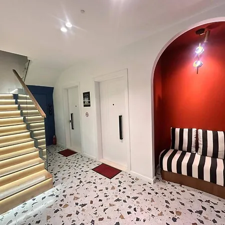Centre Penthouse Τίρανα