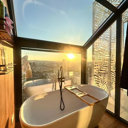 Centre Penthouse