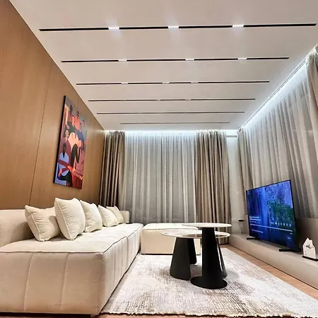 Centre Penthouse Apartment Tirana