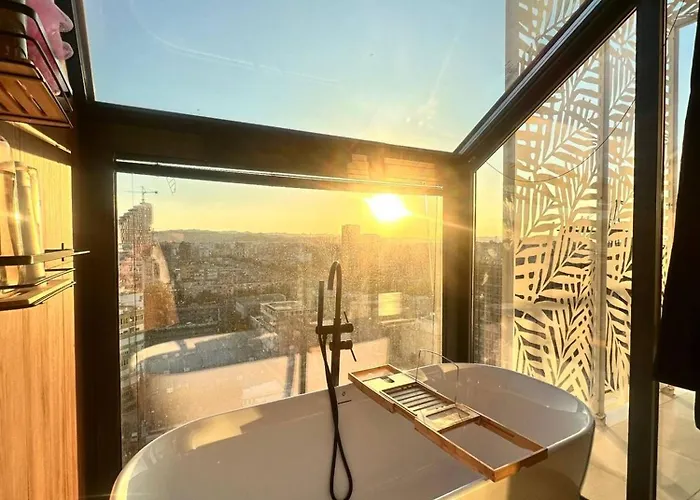 Centre Penthouse